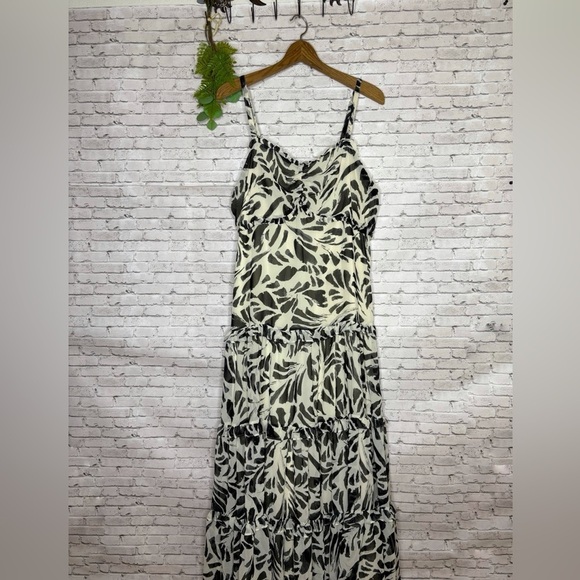 Alexis for Target Black and White Paint Stroke Tiered Midi Dress - Picture 1 of 5